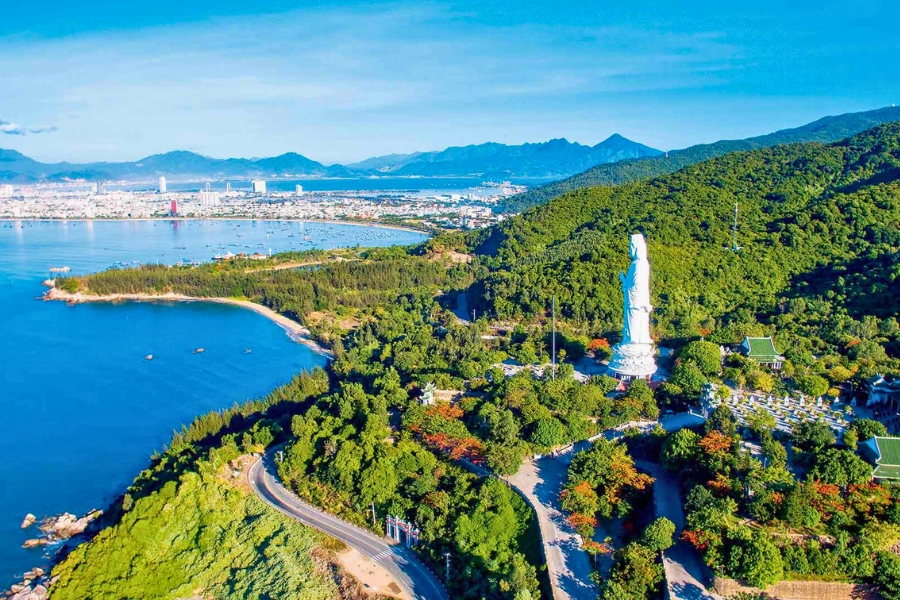 CENTRAL REGION VIETNAM TOUR 2025 DA NANG - SON TRA PENINSULA - HUE HOI AN - BA NA HILLS - PHONG NHA 5D4N